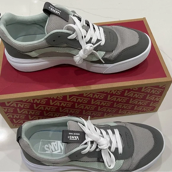 Vans Gray and Mint Sneakers Size 9.5 - Picture 3 of 6